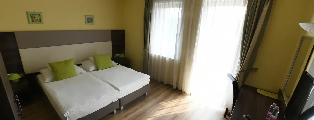 Hotel Jade Veszprm - Kt nnep kztt